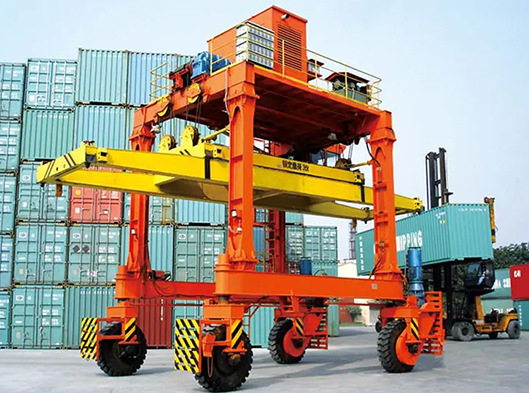 Container Straddle Carrier Crane