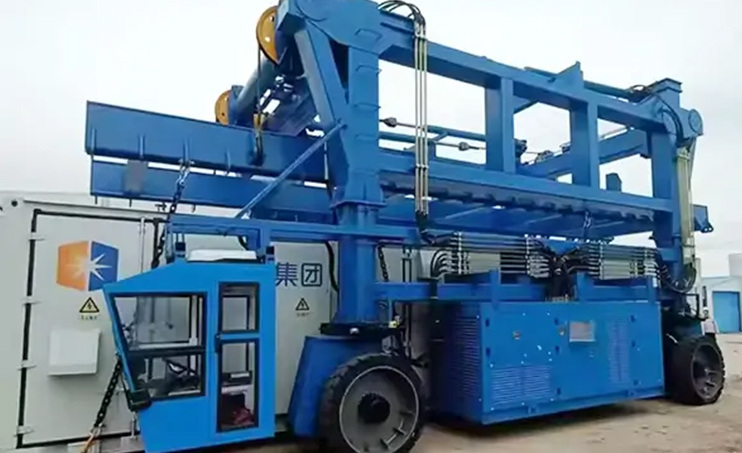 Container Straddle Carrier Crane